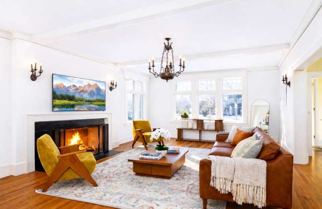 671 Prospect St - 6 Bed 4.5 Bath House photos photos