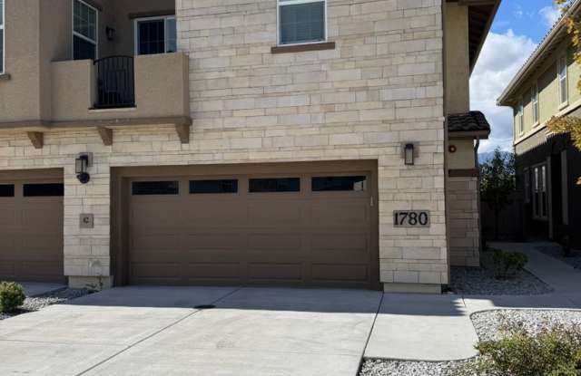South Reno Condo with Gorgeous Views of Sierra NV Mountains photos photos