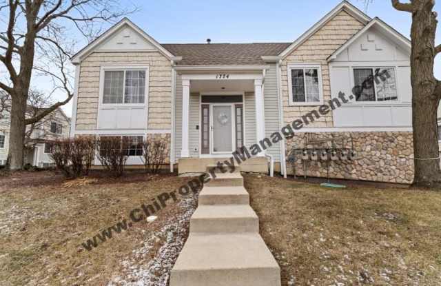 1774 Middlebury Dr. photos photos