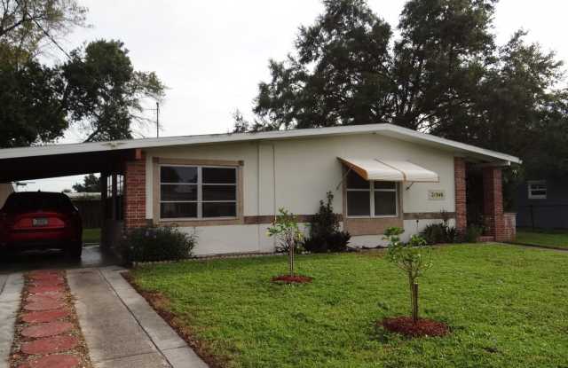 Port Charlotte Annual Rental. 2 bed, 2 bath, 1 carport photos photos