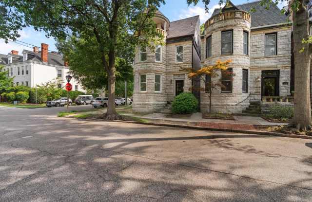 346 Fairfax Avenue - 1 photos photos