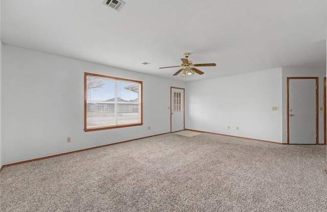194 Hall Drive Gallery 4