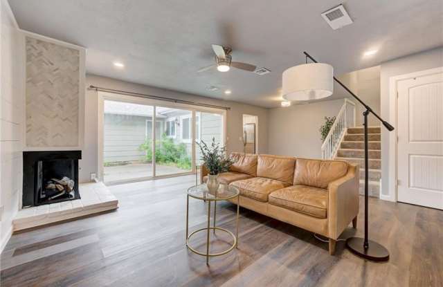 2833 Indian Creek Boulevard photos photos