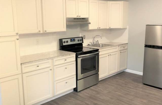 The Pines Apartments Gallery 2