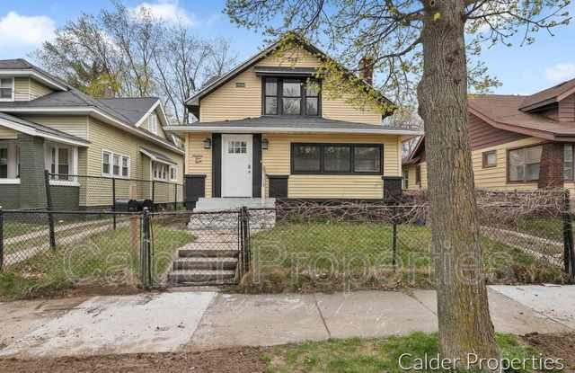 1948 Collins Ave SE photos photos