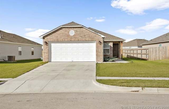 11532 South 277th East Avenue - 11532 South 277th East Avenue, Coweta, OK 74429