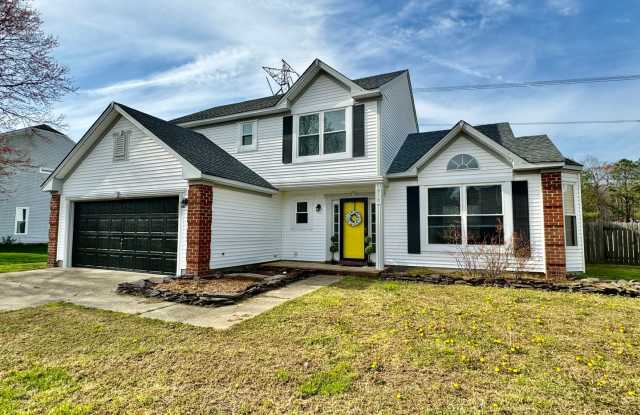 Completely Updated & Ready NOW!! 4-Bedroom Home w/HUGE Fenced Backyard! Gallery 1
