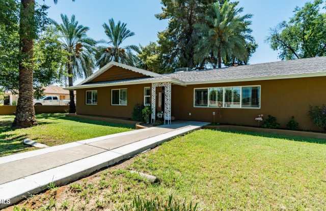 1011 W NORTHERN Avenue photos photos
