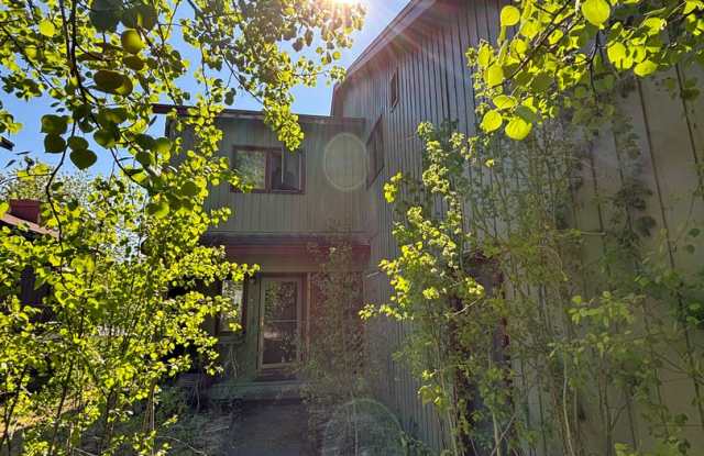 3 bedroom / 2.5 bath / 2 car garage - 1219 26th Avenue, Fairbanks, AK 99701