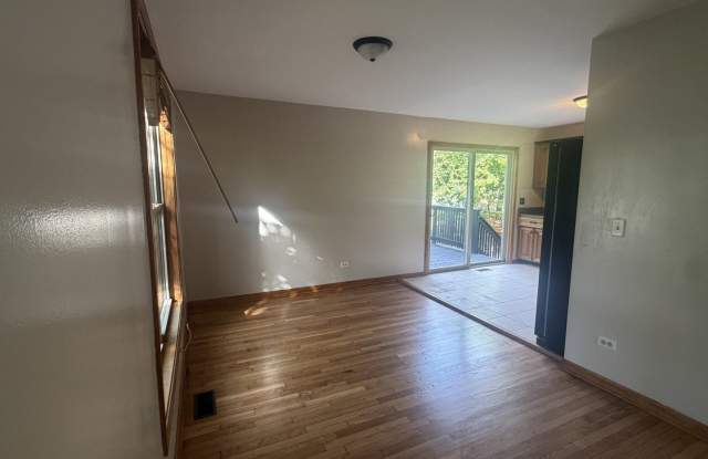 105 N Schmidt Road Gallery 3