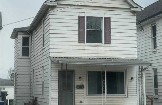 165 Henderson Ave - 165 Henderson Avenue, Washington, PA 15301