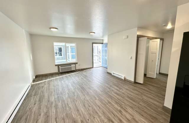 3191 Queen Anns Street - 3 Gallery 4