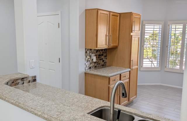 16225 W TAPATIO Drive Gallery 4