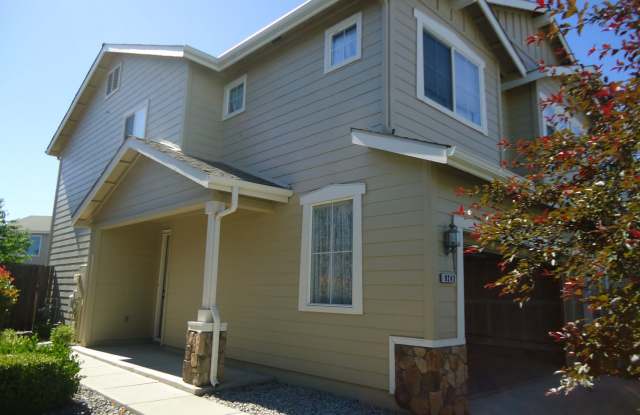 2 bedroom, 2.5 bath and a loft in a quiet neighborhood photos photos
