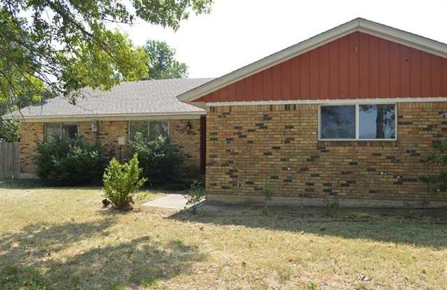 4708 E University Drive Gallery 3