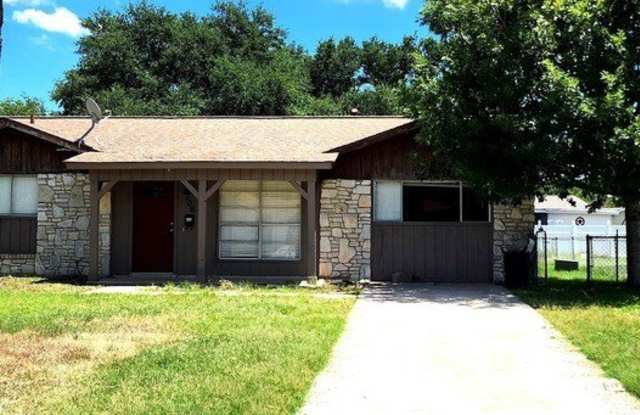 308 Nell Deane photos photos