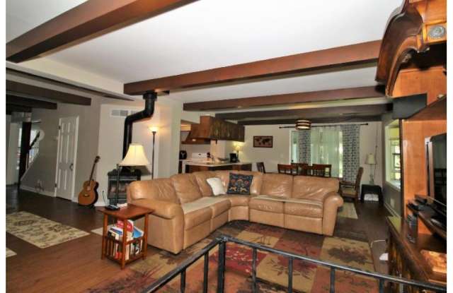 5594-5596-5598 Butternut Court photos photos