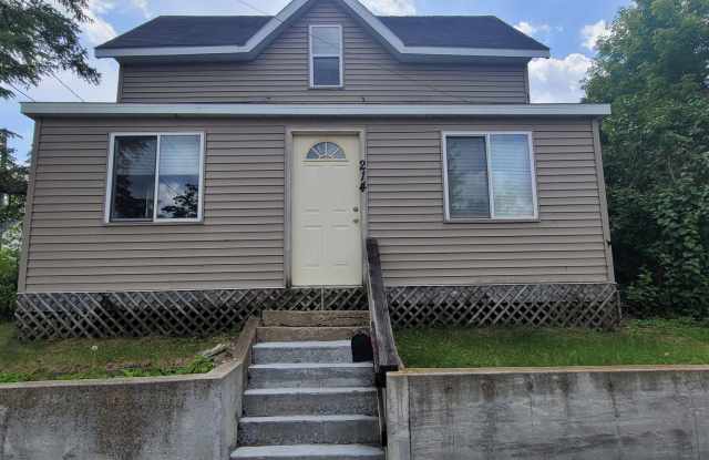 3 Bedroom Property - 214 10 Street Northwest, Bemidji, MN 56601