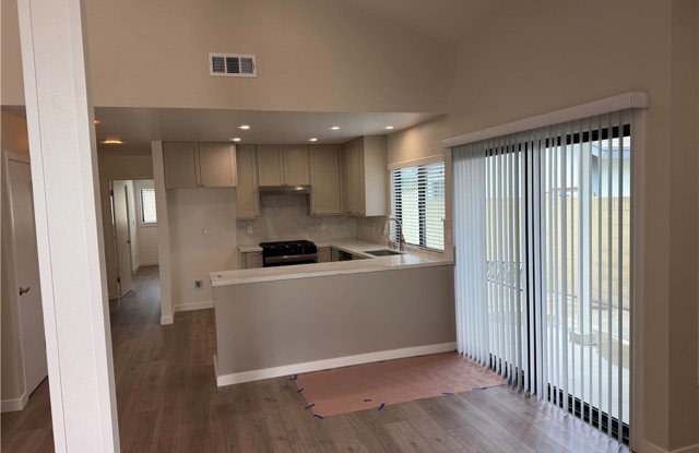 12335 Felson Place Gallery 3