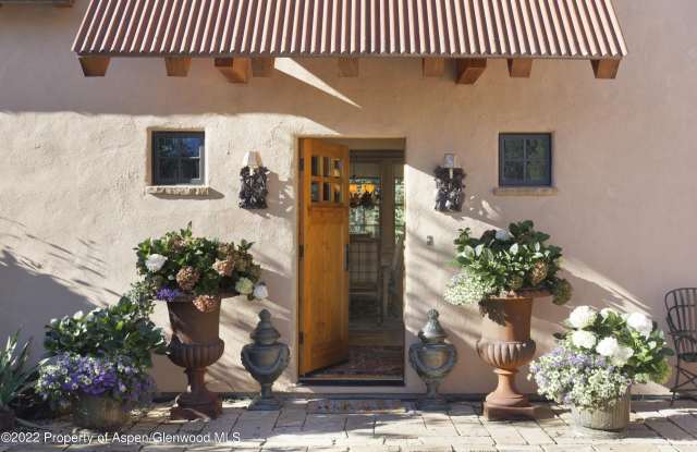 301 Stone Road Gallery 3