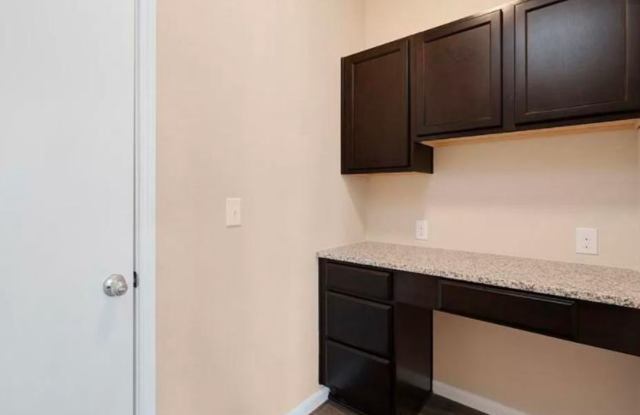 15200 Shell Bark Cove Gallery 2