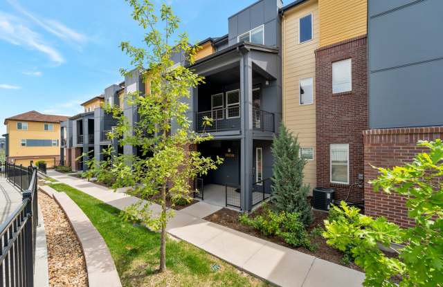Spectacular 2 Bedroom 2.5 Bath in Broomfield! photos photos