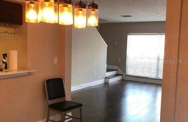 643 KENSINGTON LAKE CIRCLE Gallery 3