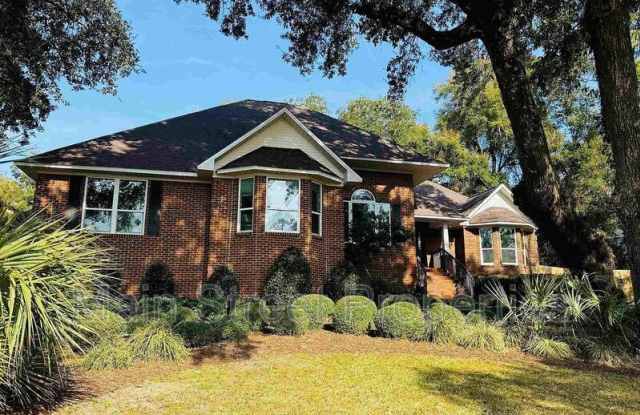 4700 Bohemia Drive photos photos