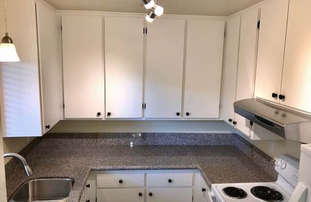 FOR RENT -  Beautifully Remodeled 3Br/1.5Ba 1215 Sf Townhouse In Penasquitos Pines Gallery 4