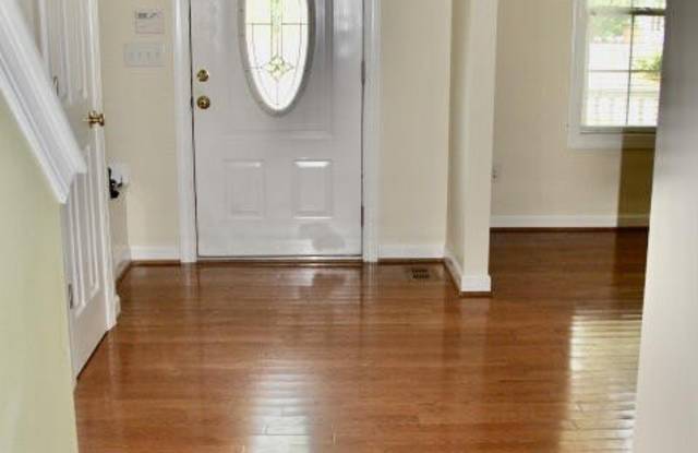 513 E Maple Avenue Gallery 4
