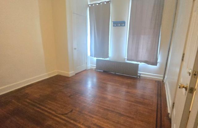 Student Housing -- 6 Bedroom Townhome by York College Gallery 4