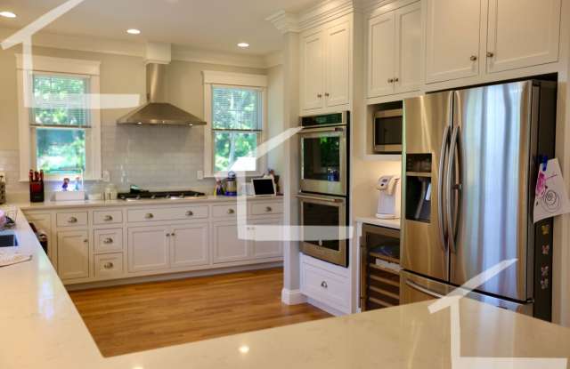 Luxury huge duplex with a private garage in Brookline! photos photos
