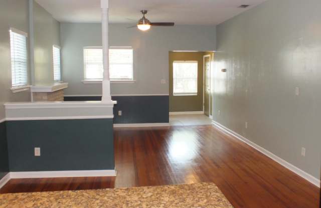 2838 LAVIERE ST Gallery 4