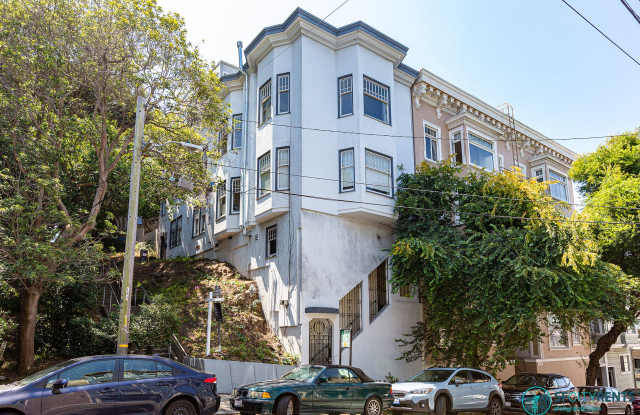 Nob Hill: Remodeled and Unfurnished Flat w/ Laundry in Unit - 1331 Washington Street, San Francisco, CA 94109 Nob Hill: Remodeled and Unfurnished Flat w/ Laundry in Unit - 1331 Washington Street, San Francisco, CA 94109