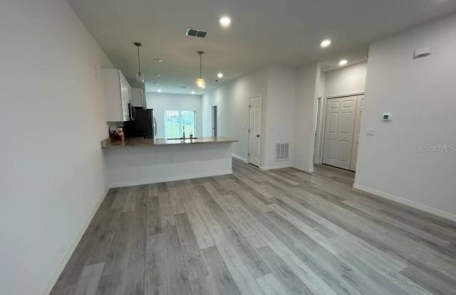 731 DESMOINES Drive Gallery 4