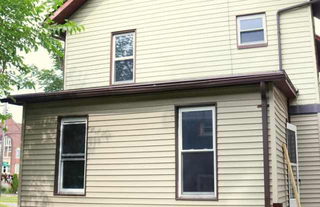 Quaint 4 bedroom, 2 bath home photos photos