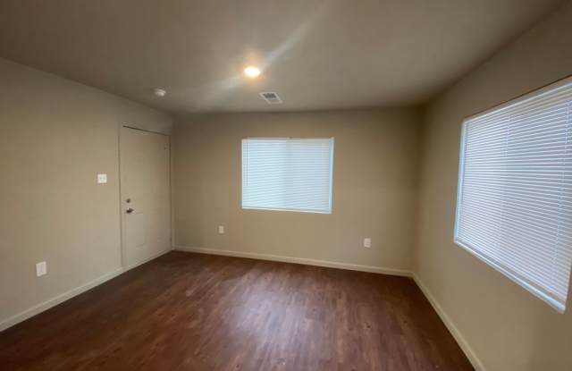 310 7th St -- West Valley Real Estate Gallery 3