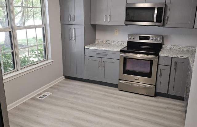3312 MIDLAND Court Gallery 4
