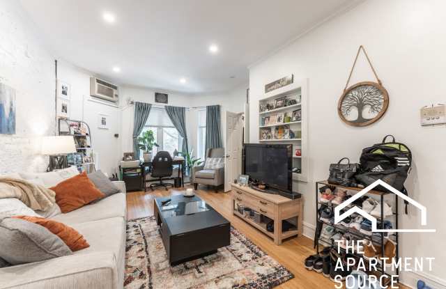 2252 N Cleveland Ave - 2252 North Cleveland Avenue, Chicago, IL 60614