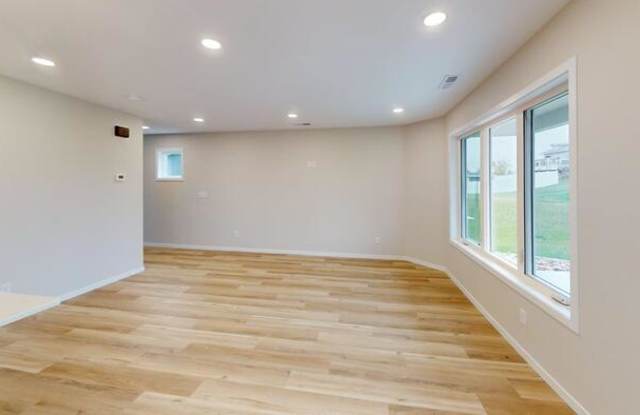 5304 Welder Avenue Gallery 4