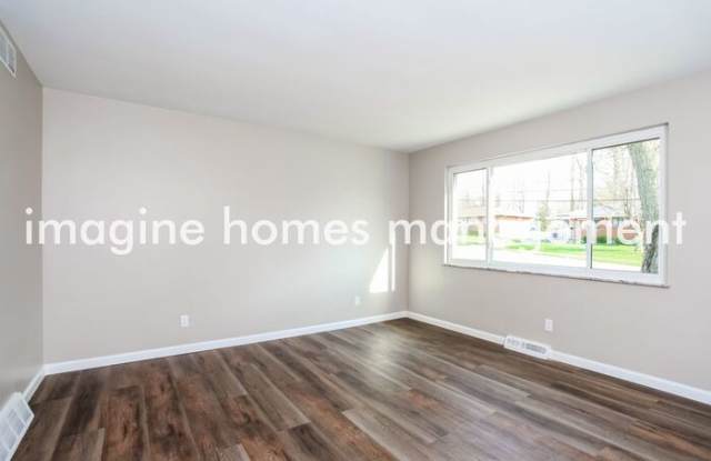 10496 Thornview Drive Gallery 4