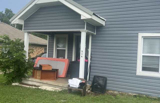 214 W Rosa St photos photos