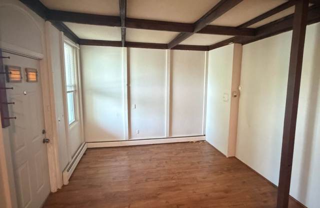 1 Bedroom  1 Bath Gallery 2