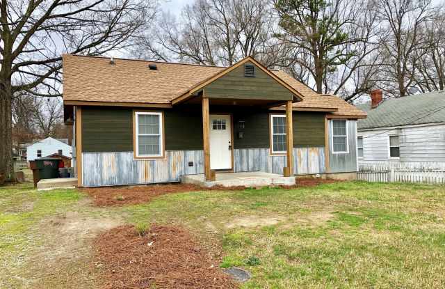 Remodeled 2BR/2BA near UNCG photos photos