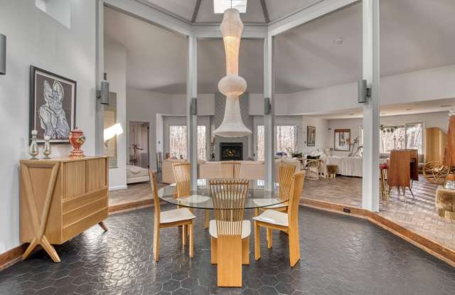27 Brander Pkwy Gallery 3