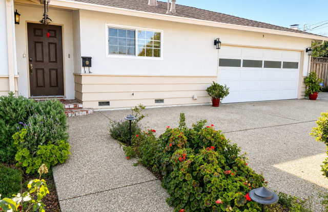 Lovely 3 bedroom 2 bathroom home in San Jose. Available for rent Now! photos photos