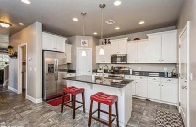 Bright & Spacious Desert Townhome photos photos