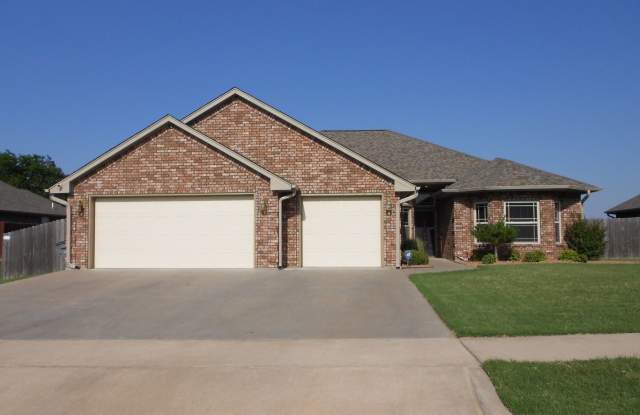 2212 SW 53rd Street, Lawton, OK 73505 photos photos
