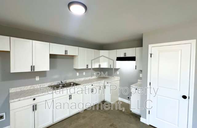 555 Monteagle Drive Gallery 3