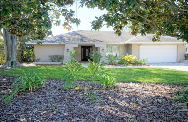 3901 East Eden Roc Circle - 3901 East Eden Rock Circle, Town 'n' Country, FL 33634